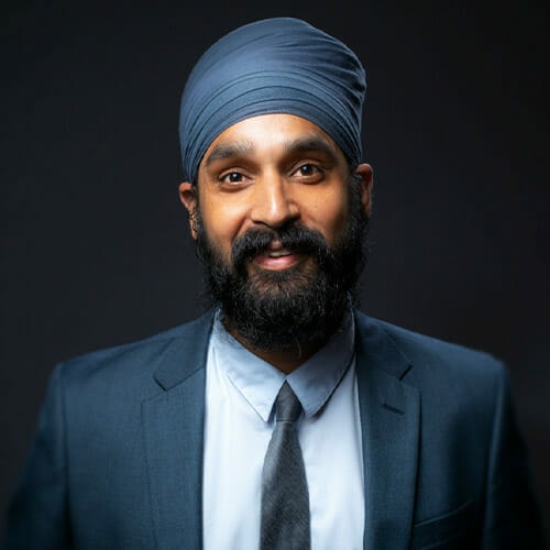 For episode 189, Sharon welcomes Dr. Simran Jeet Singh to the Metta Hour to speak about the Sikh philosophy of love and service.